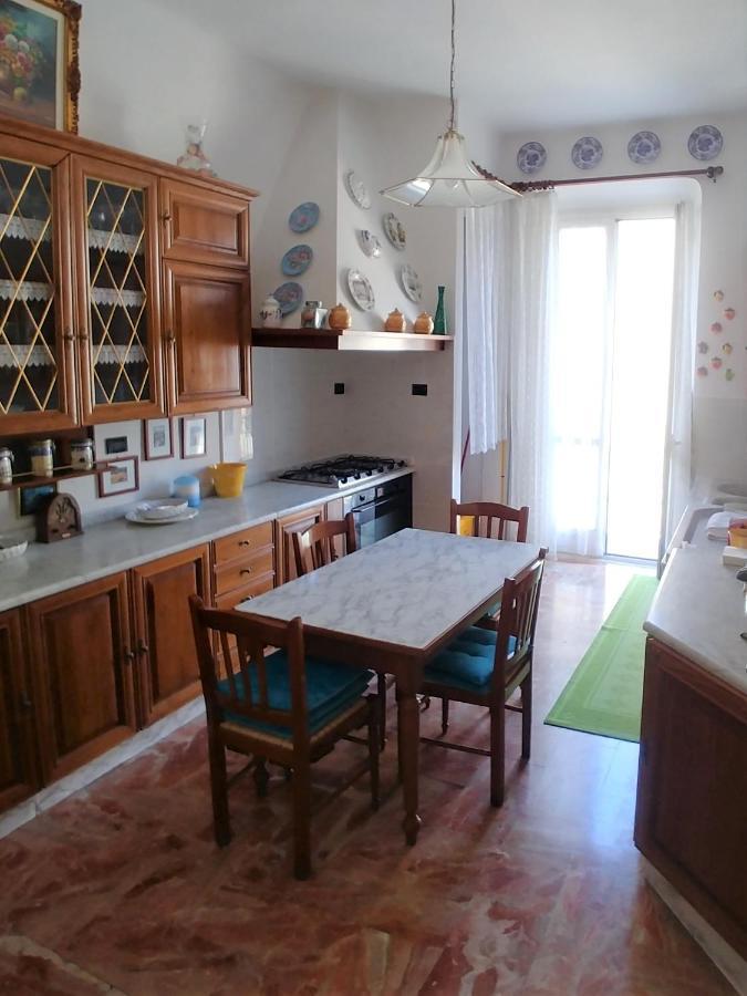 La Romantica Леванто Екстериор снимка